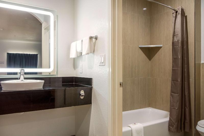 Motel 6-Houston TX - North - image 11