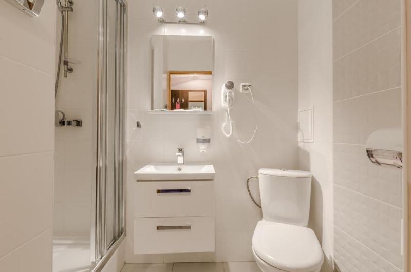 Double Room image 2