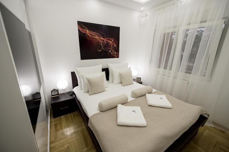 Deluxe Apartment image 3