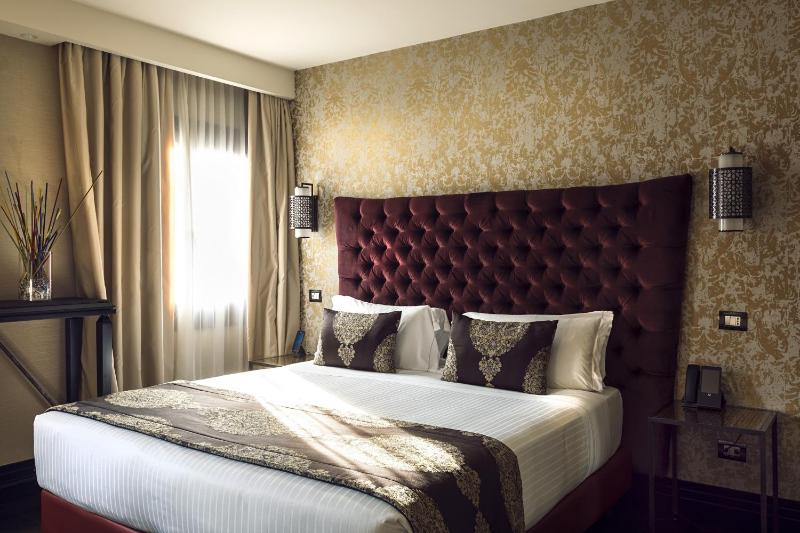 Superior Double Room image 1