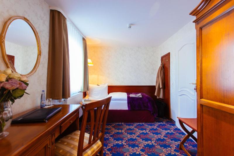 Single Room image 1