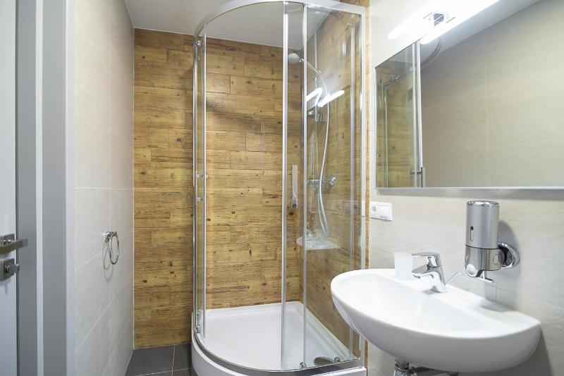 Large Double or Twin Room image 2