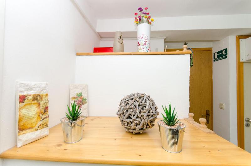 One-Bedroom Apartment image 3