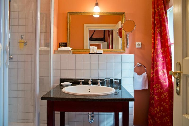 Double Room Zinnenhaus Ground Floor image 4