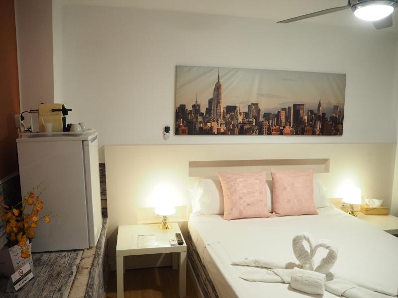  Small Double Room with Private Bathroom image 4