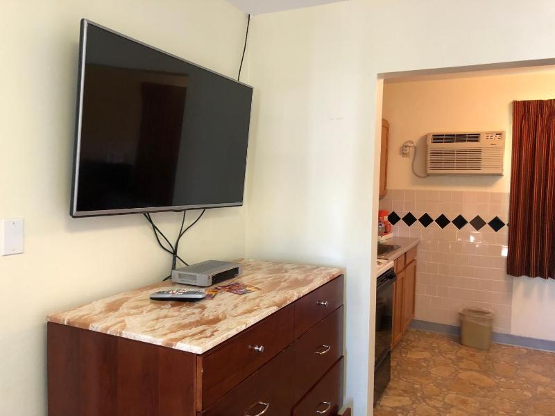 Monticello Motel - image 37