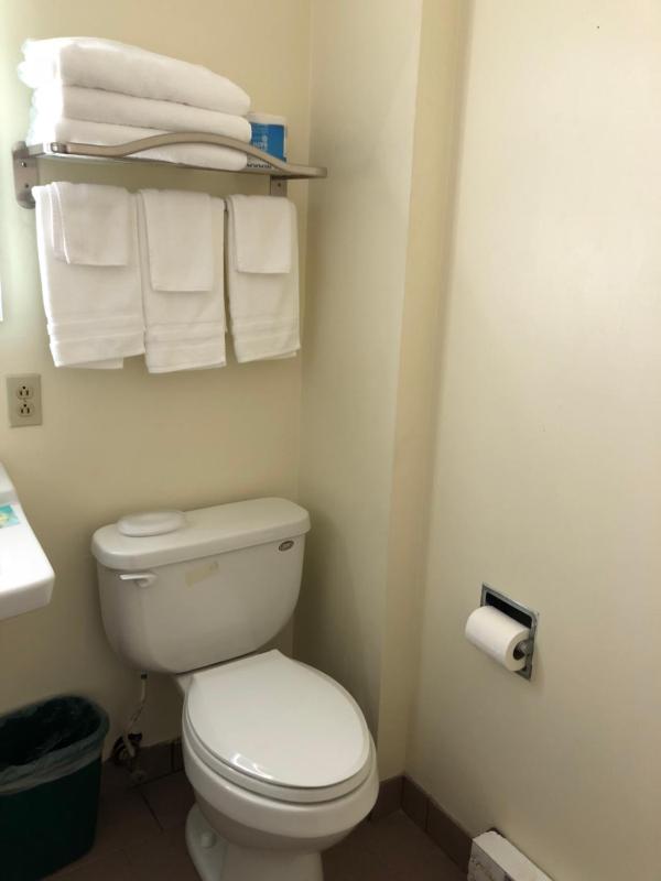Monticello Motel - image 33