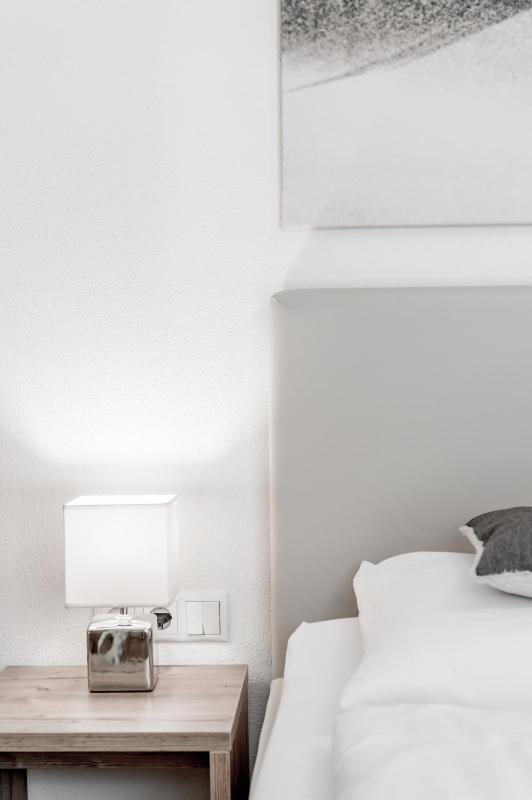 Three-Bedroom Apartment with Balcony image 4