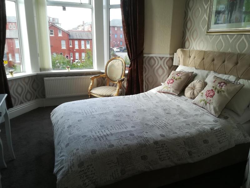 Superior Double Room image 4