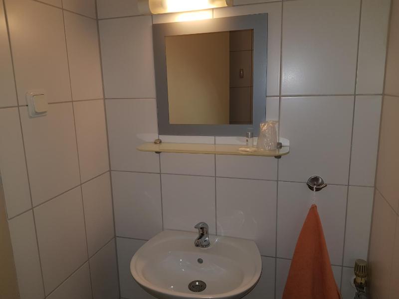 Budget Double Room image 4