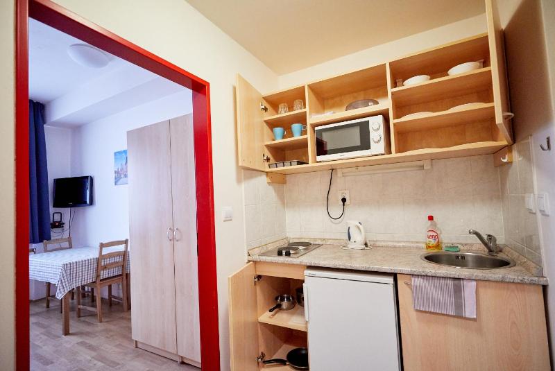 Double Room with Kitchenette image 4