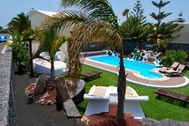 Villa image 1