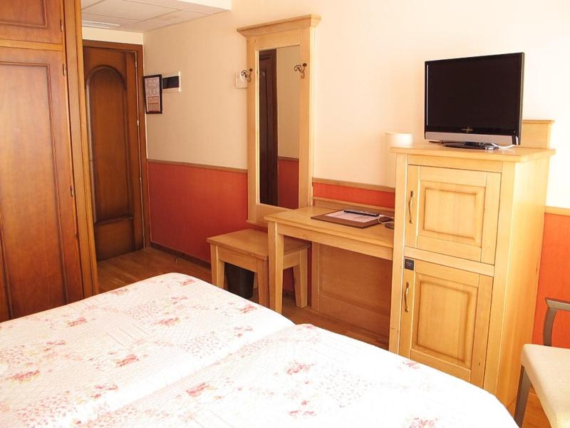 Economy Double or Twin Room image 2