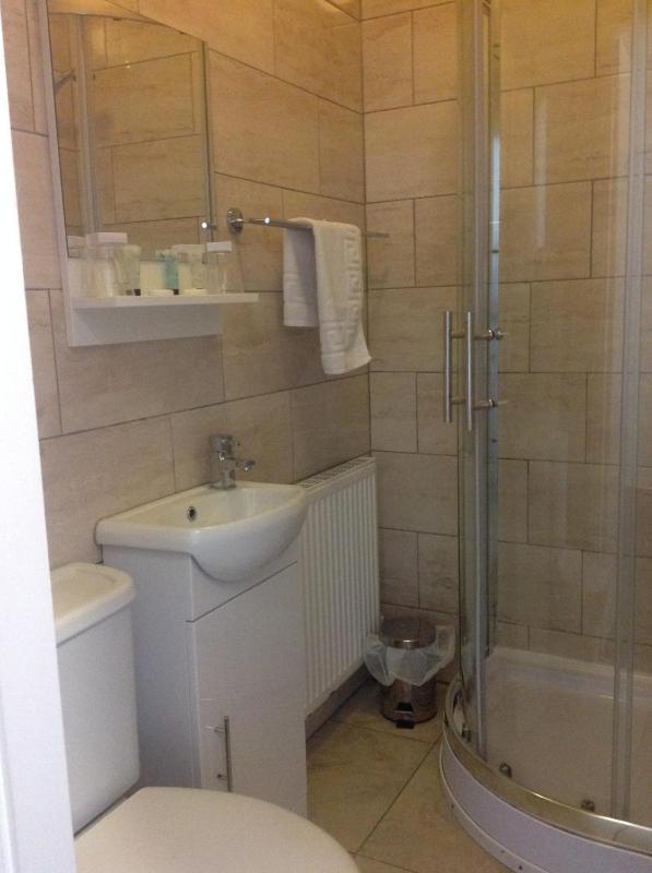 Small Double Room image 2