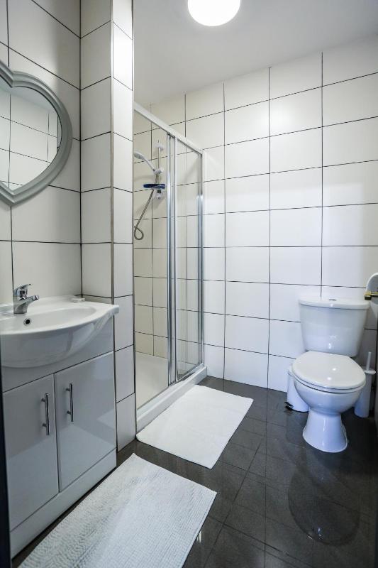 Double Room image 2