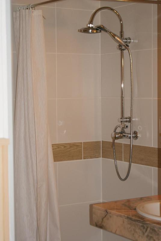 Double or Twin Room image 2