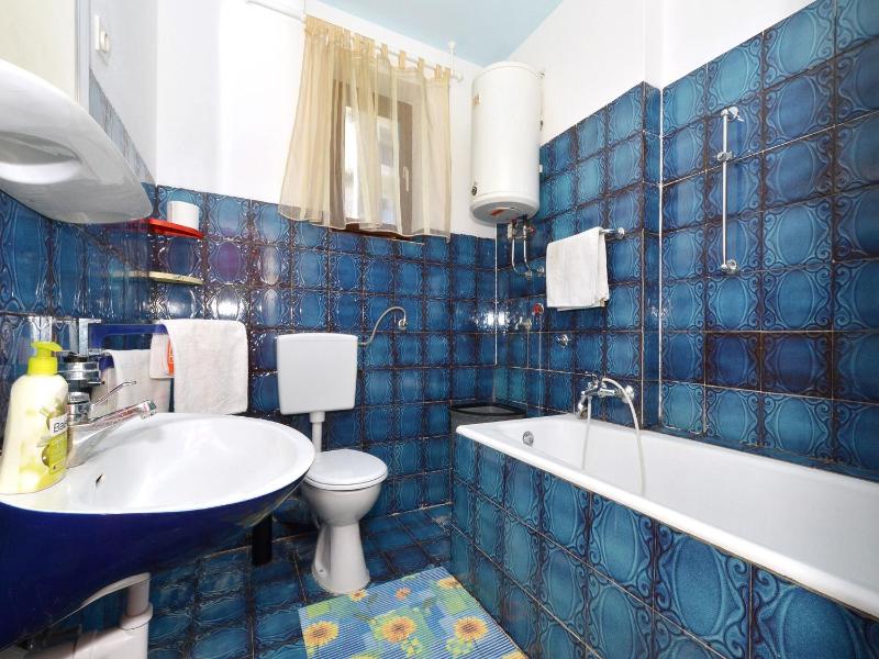 Two-Bedroom Apartment with Sea View image 2