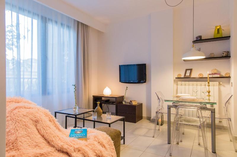 One Love Metropolitan Apartment - image 11