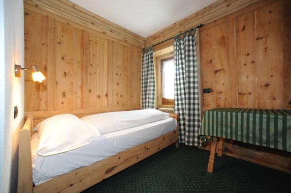 Superior Triple Room image 1
