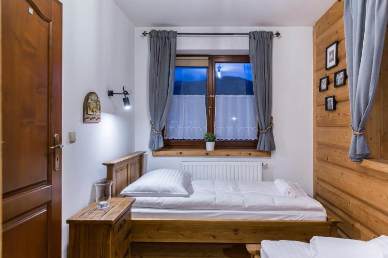 udanypobyt Apartament Regionalny z tarasem - image 20