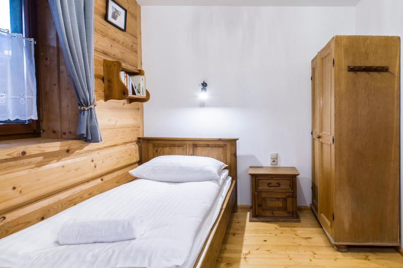 udanypobyt Apartament Regionalny z tarasem - image 19