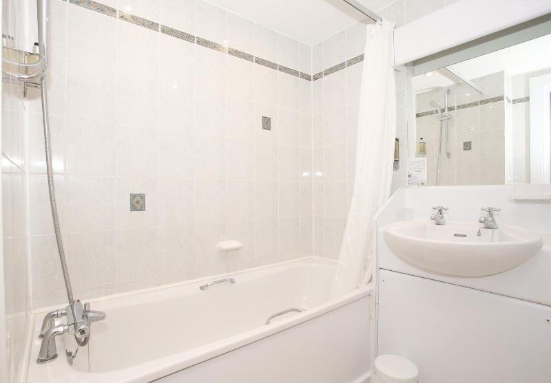 Triple Room image 3