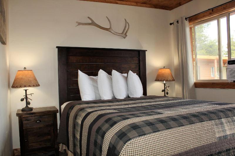 Small Single Room image 1