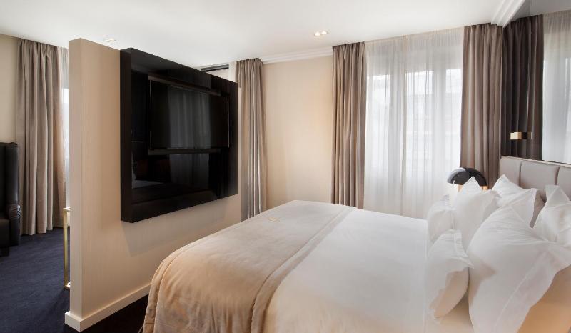 Suite with Rossio Square View image 4