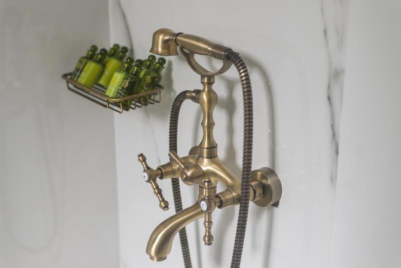 Deluxe Double Room image 3