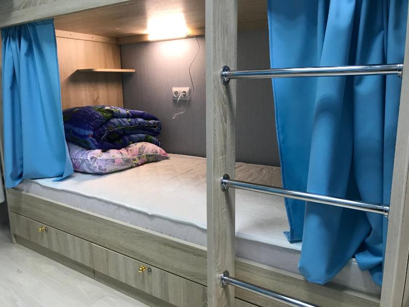 Bed in 10-Bed Mixed Dormitory Room image 2