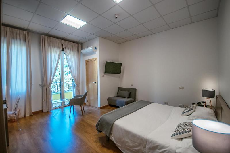 Superior Double Room image 4