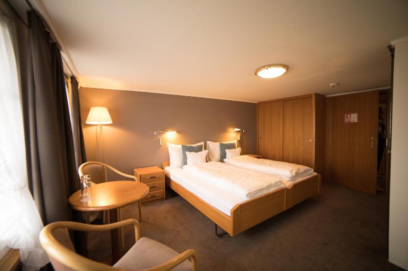 Budget Room image 2