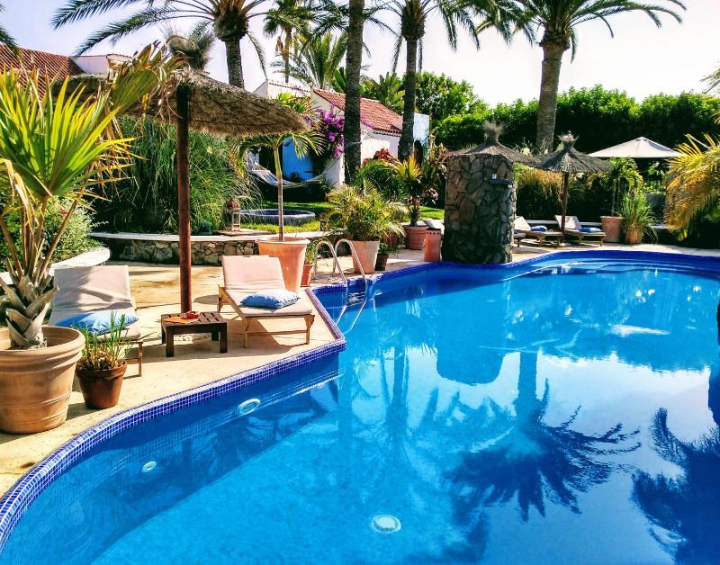 Birdcage Gay Men Resort and Lifestyle Hotel - image 1
