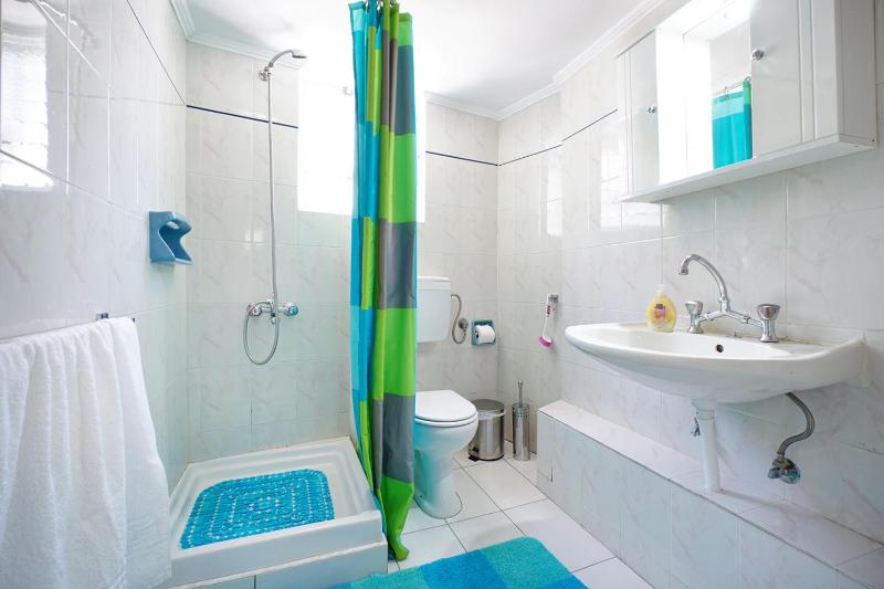 Two-Bedroom House image 3