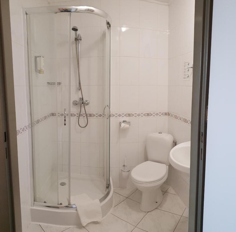 Double Room image 2