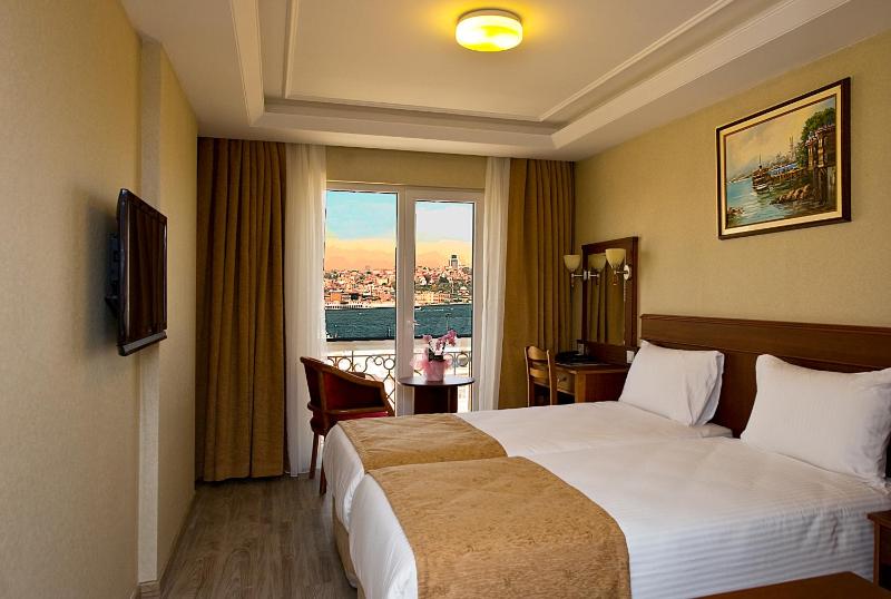 Double or Twin Room with Bosphorus View image 3