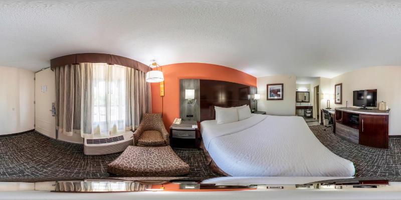 Standard King Room - Non-Smoking  image 4