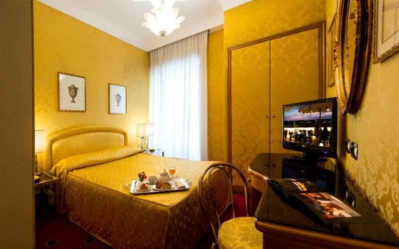 Economy Double Room image 1