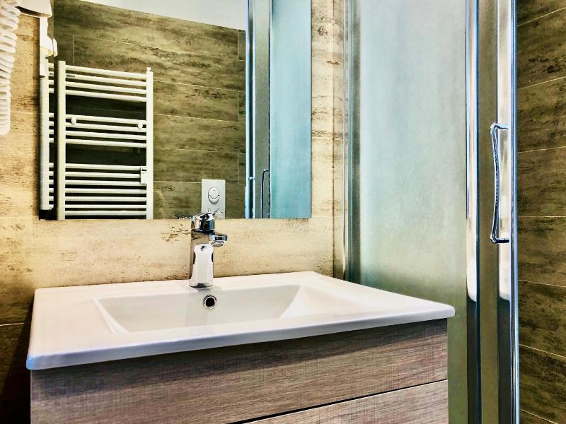 Superior Double or Twin Room image 4