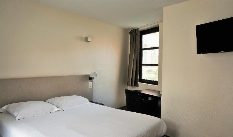 Economy Double Room image 2