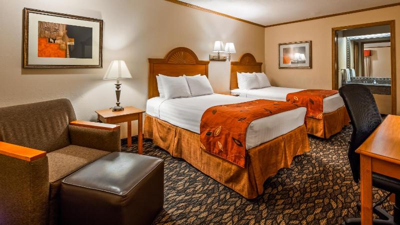 Double Room with Two Double Beds - Smoking image 3