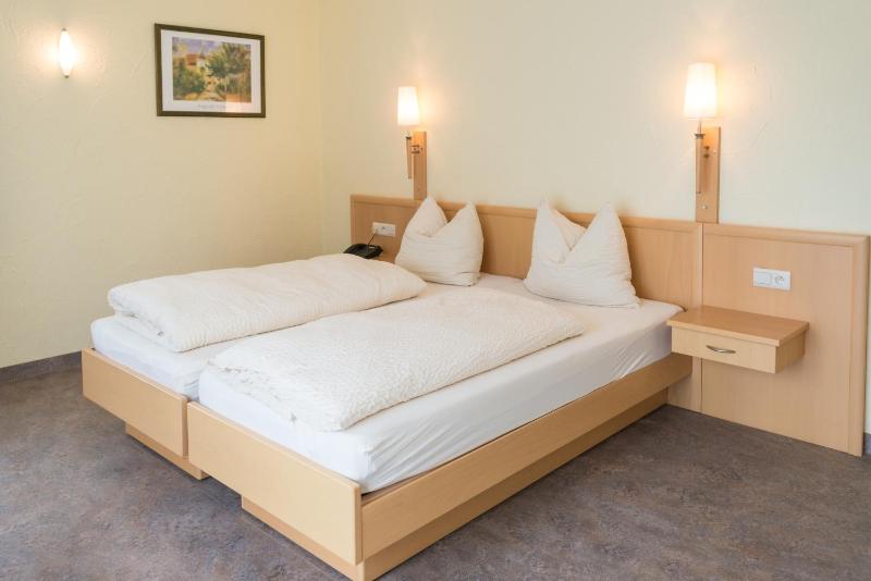 Double Room image 1