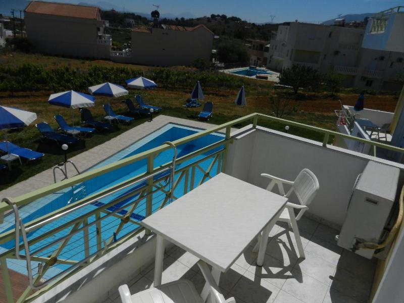 Two-Bedroom Apartment - Split Level image 2