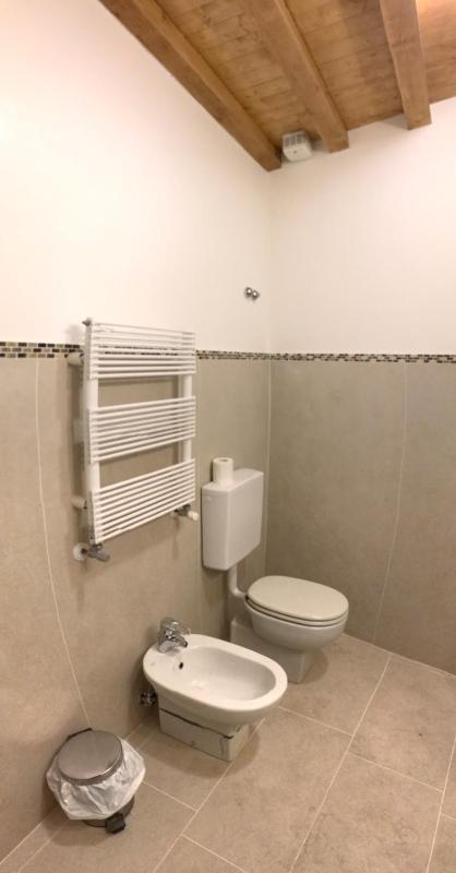 Double or Twin Room with Canal View image 4