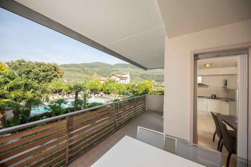 Apartment with Pool View  image 1