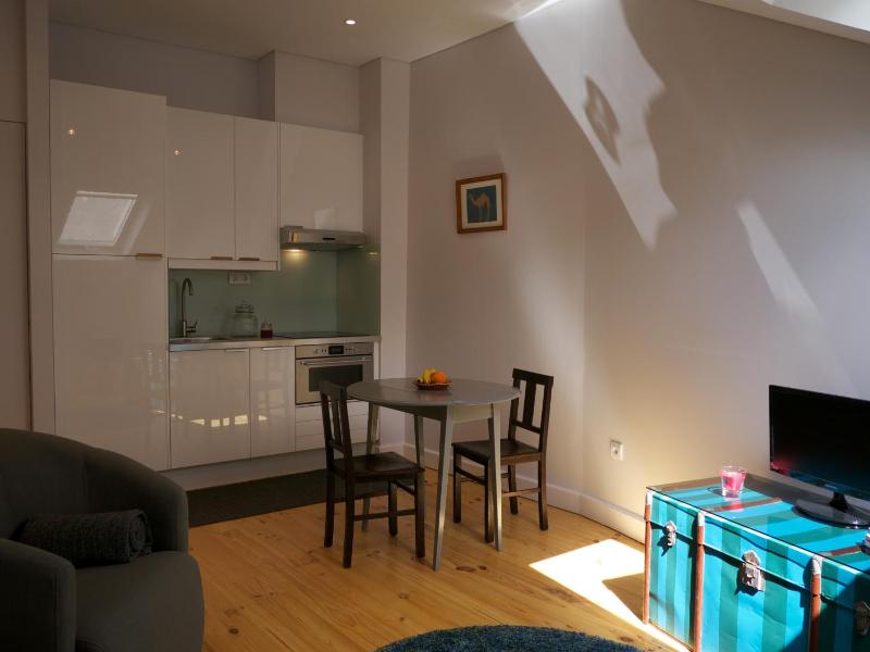 Loft One bedroom Apartment ( 2 adults) image 3
