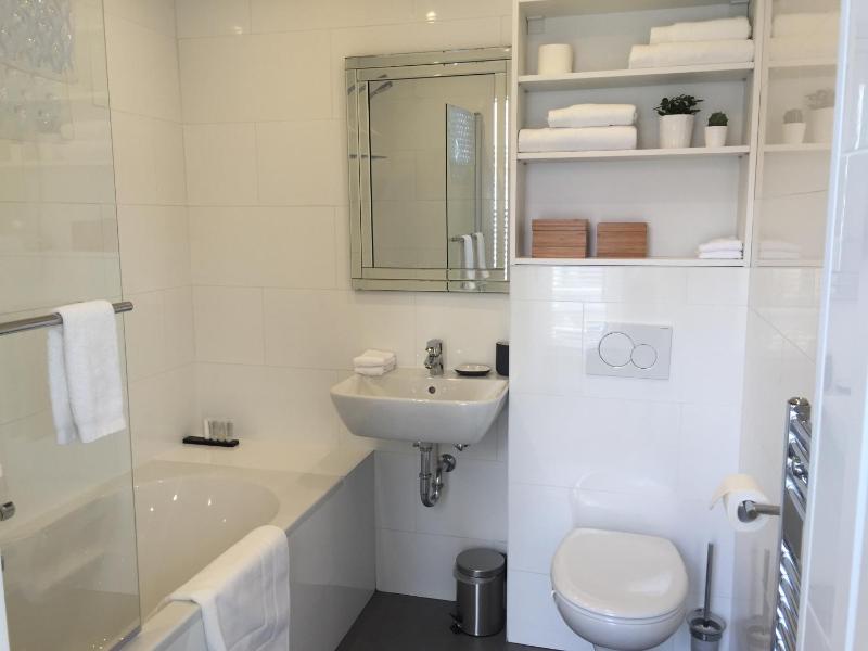 Antwerp Town House Accommodations - image 7