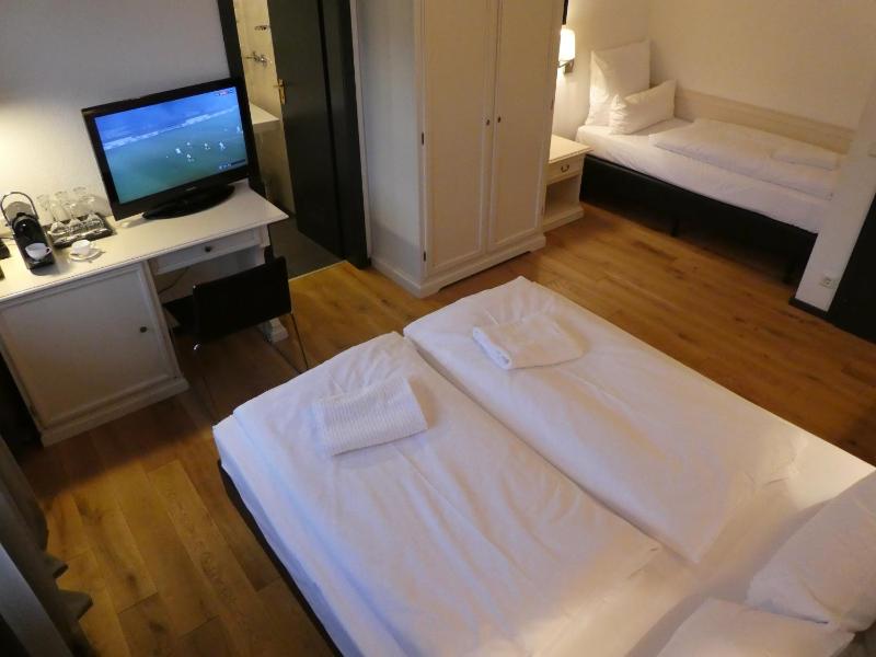 Triple Room image 2