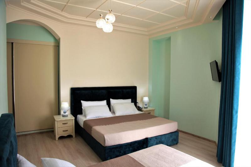 Triple Room with Sea View image 4