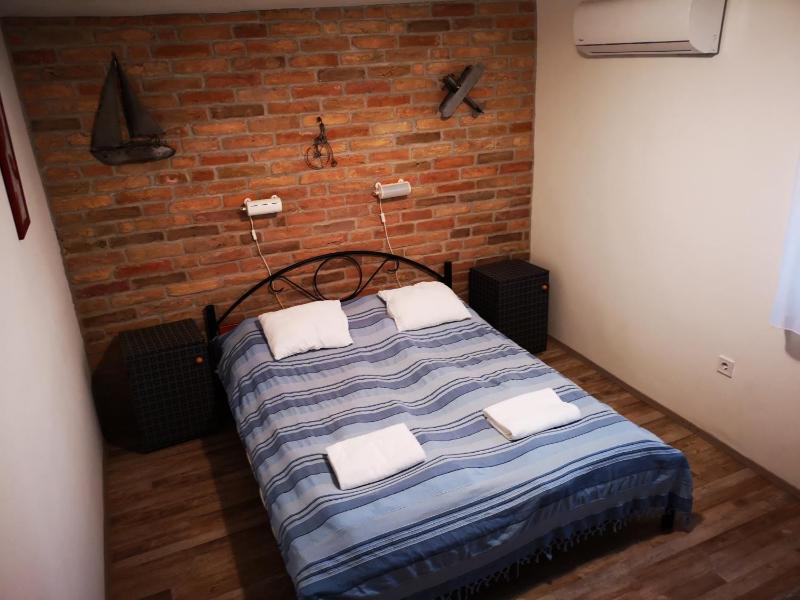 Standard Apartment image 4